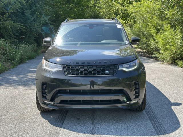new 2025 Land Rover Discovery car, priced at $82,293