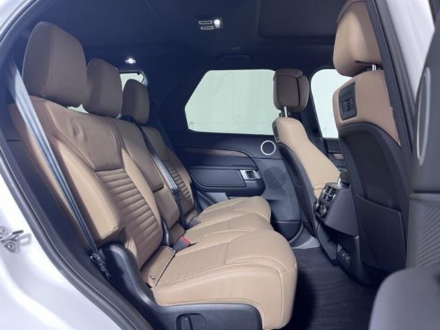 new 2025 Land Rover Discovery car, priced at $76,525