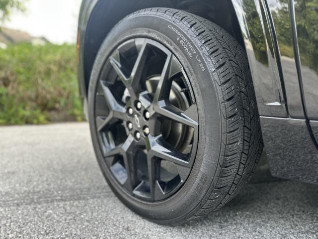 used 2024 Chevrolet Traverse car, priced at $49,533