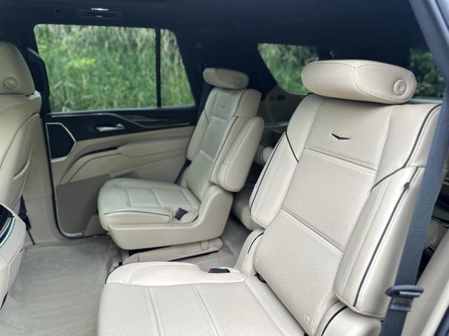 used 2023 Cadillac Escalade car, priced at $76,999