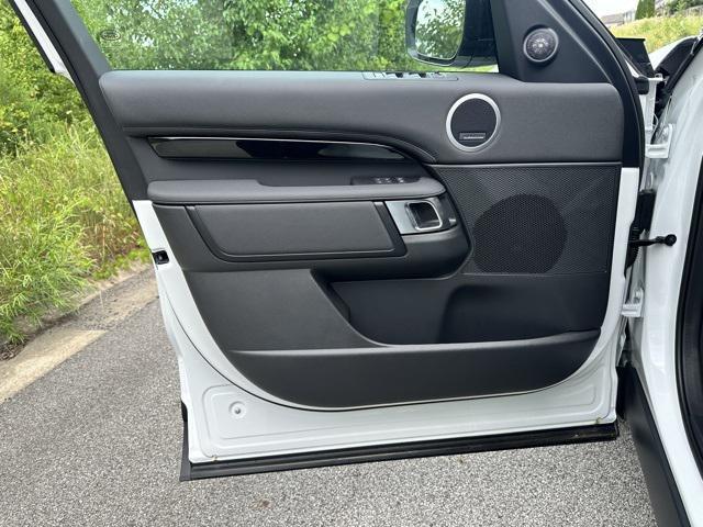 new 2025 Land Rover Discovery car, priced at $67,918