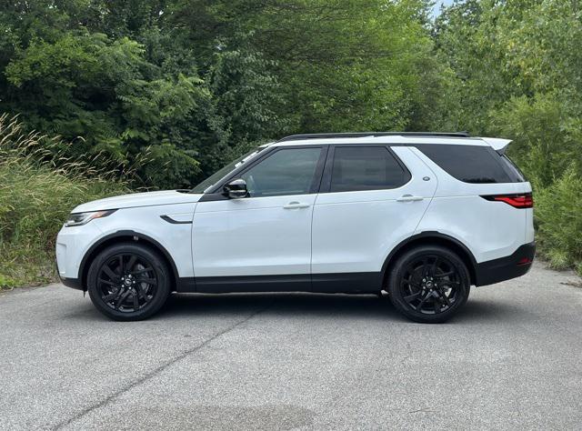 new 2025 Land Rover Discovery car, priced at $67,918
