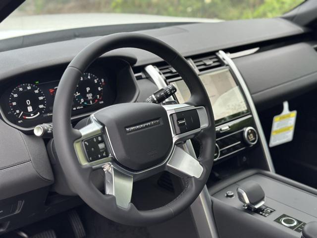 new 2025 Land Rover Discovery car, priced at $67,918