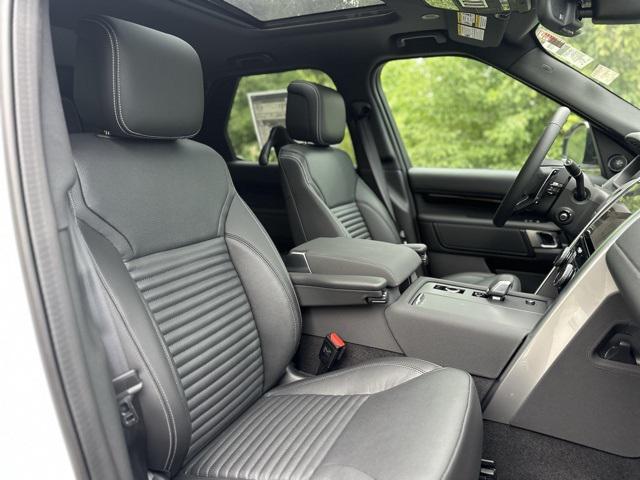new 2025 Land Rover Discovery car, priced at $67,918