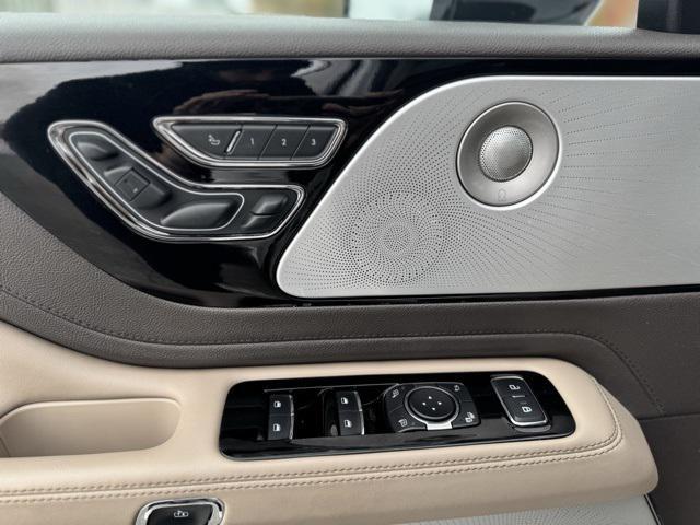 used 2020 Lincoln Aviator car, priced at $30,000