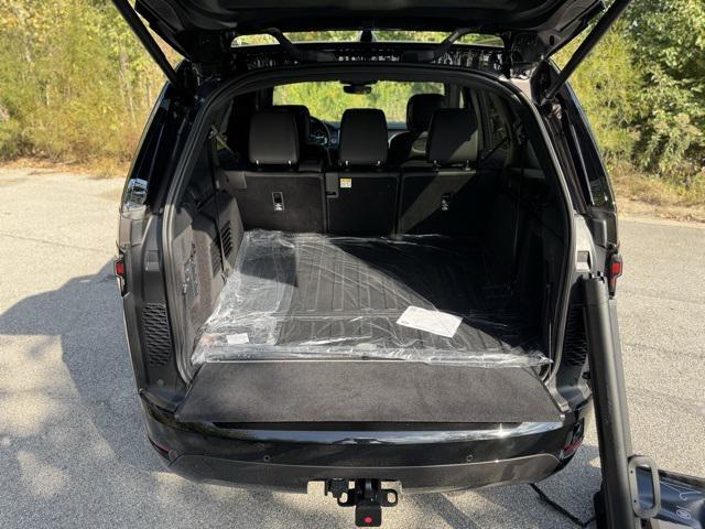new 2026 Land Rover Discovery car, priced at $73,886