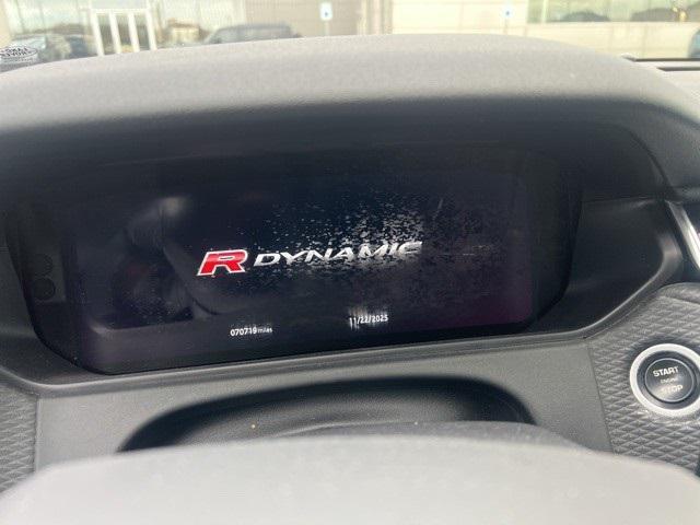 used 2019 Land Rover Range Rover Velar car, priced at $25,000