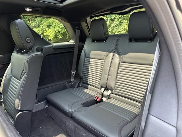used 2024 Land Rover Discovery car, priced at $53,500