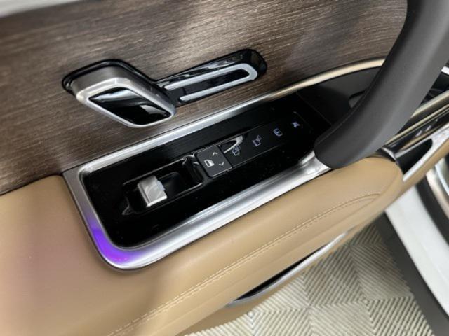 new 2025 Land Rover Range Rover car, priced at $118,385