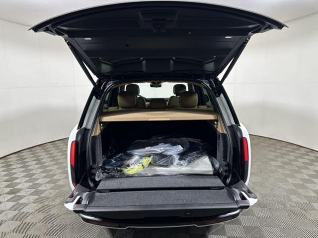 new 2025 Land Rover Range Rover car, priced at $118,385