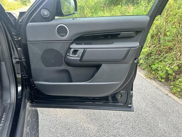 new 2025 Land Rover Discovery car, priced at $64,468