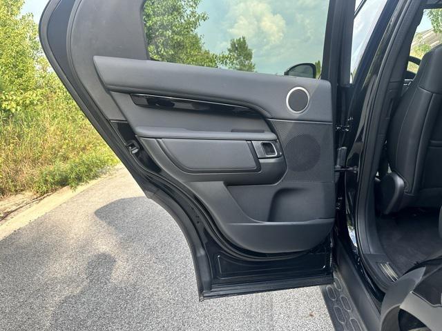 new 2025 Land Rover Discovery car, priced at $64,468