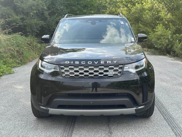 new 2025 Land Rover Discovery car, priced at $64,468