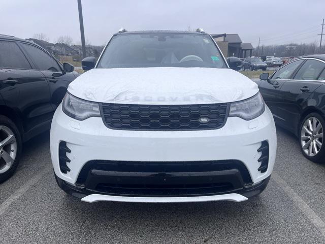 new 2025 Land Rover Discovery car, priced at $80,525