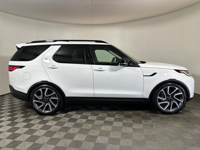 new 2024 Land Rover Discovery car, priced at $68,108