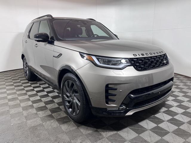 used 2022 Land Rover Discovery car, priced at $39,800