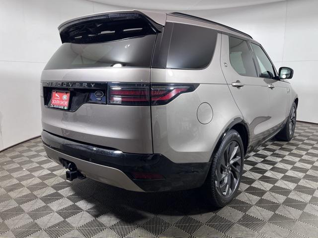 used 2022 Land Rover Discovery car, priced at $39,800