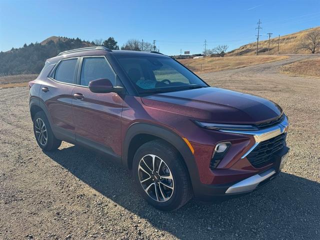 new 2025 Chevrolet TrailBlazer car, priced at $28,585