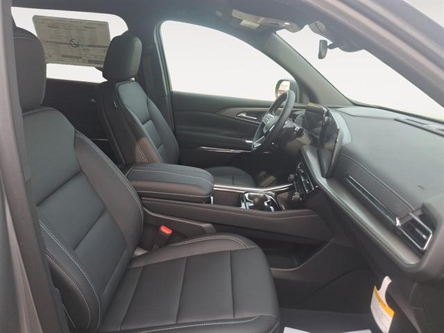 new 2025 Chevrolet Traverse car, priced at $43,695