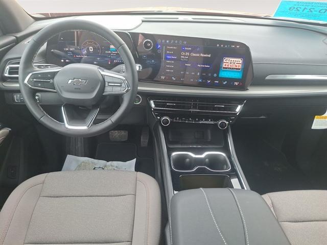 new 2025 Chevrolet Traverse car