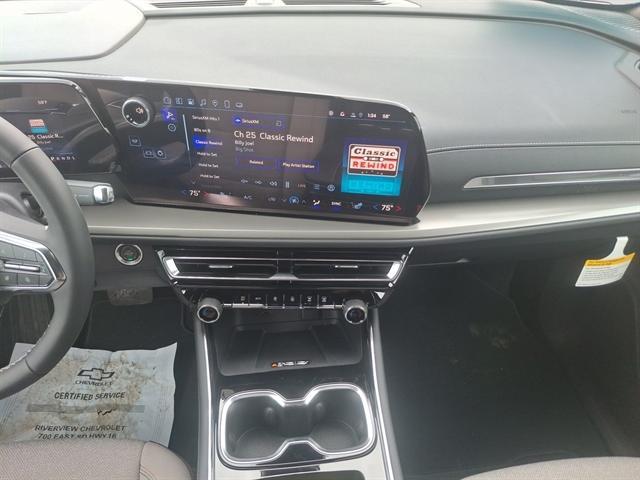 new 2025 Chevrolet Traverse car