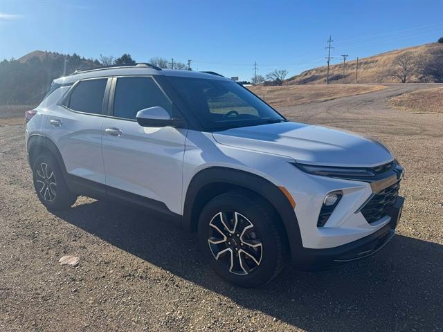 new 2025 Chevrolet TrailBlazer car, priced at $35,670