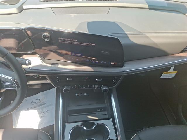 new 2025 Chevrolet Suburban car