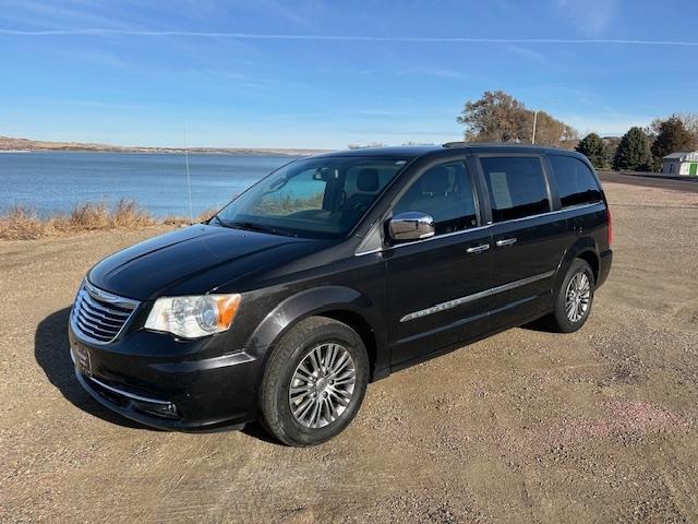 used 2014 Chrysler Town & Country car, priced at $7,950