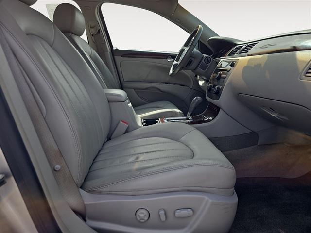 used 2007 Buick Lucerne car, priced at $6,500