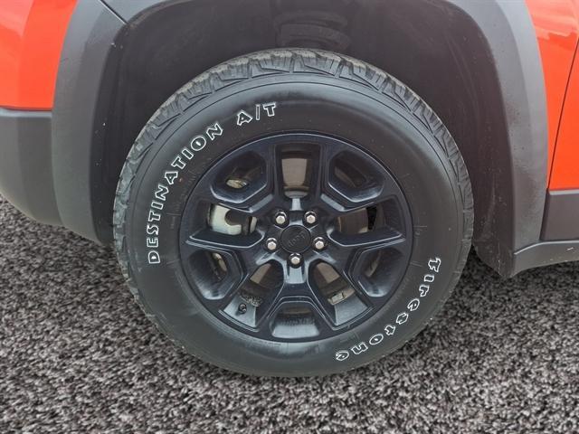 used 2021 Jeep Cherokee car