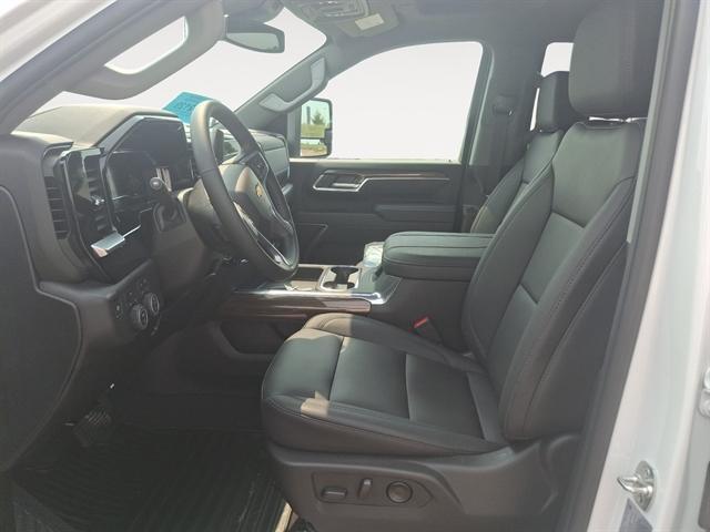 new 2025 Chevrolet Silverado 3500 car