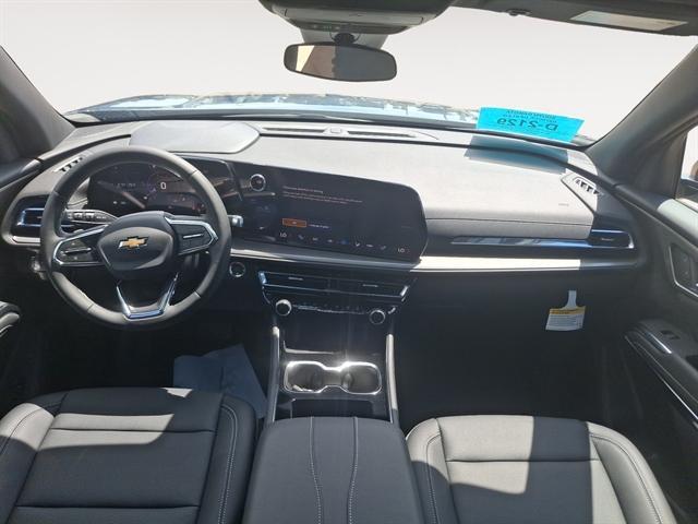 new 2025 Chevrolet Traverse car