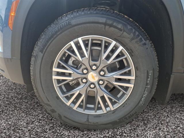 new 2025 Chevrolet Traverse car