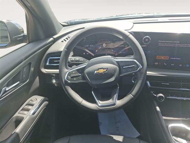 new 2025 Chevrolet Traverse car