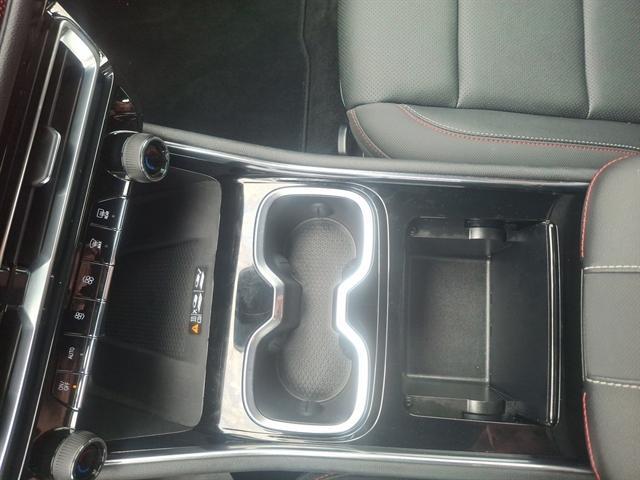 used 2025 Chevrolet Traverse car, priced at $47,490