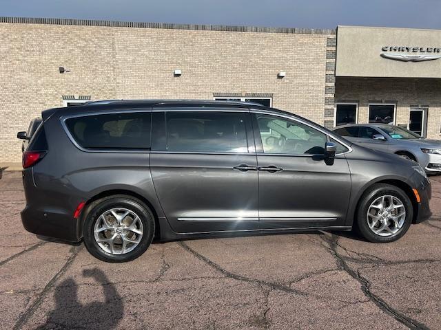 used 2017 Chrysler Pacifica car, priced at $10,989