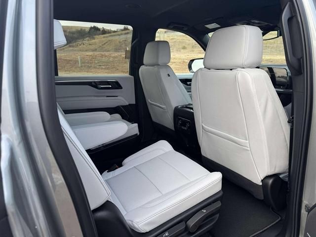 new 2025 Chevrolet Suburban car, priced at $81,095