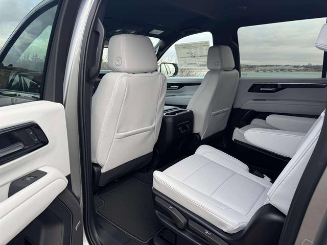 new 2025 Chevrolet Suburban car, priced at $81,095