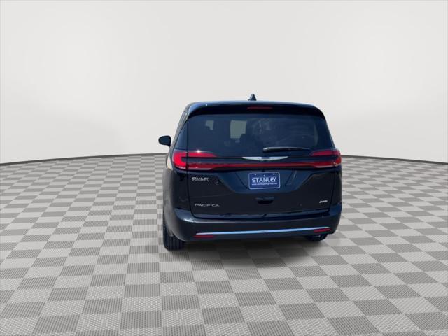 new 2024 Chrysler Pacifica car, priced at $47,445