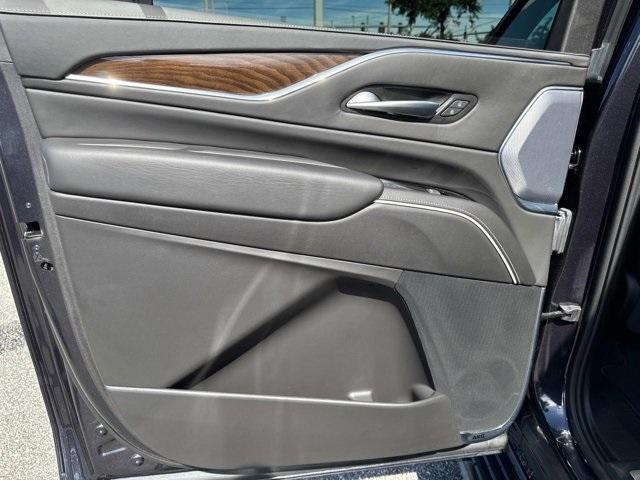 used 2024 Cadillac Escalade ESV car, priced at $86,998