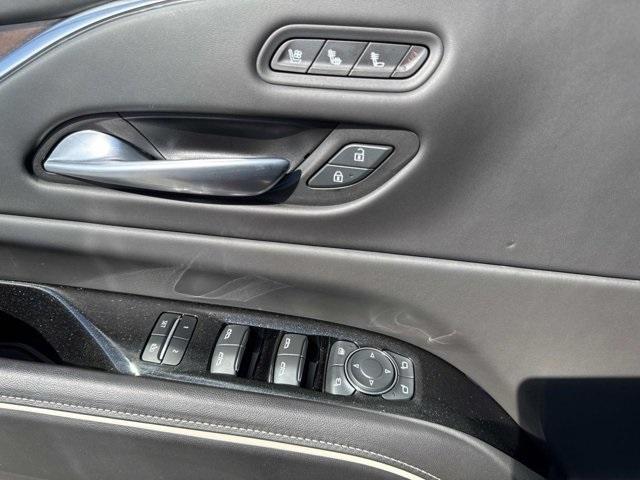 used 2024 Cadillac Escalade ESV car, priced at $86,998