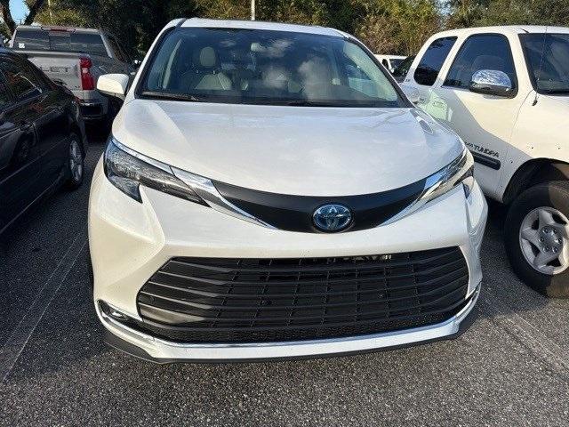 used 2024 Toyota Sienna car, priced at $38,544
