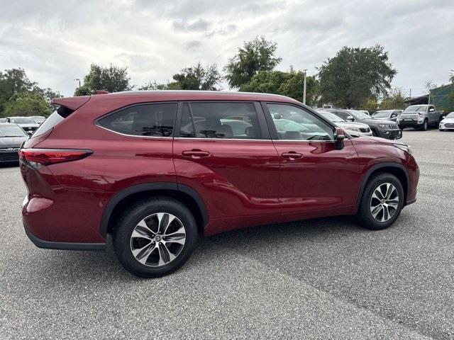 used 2023 Toyota Highlander car, priced at $27,000