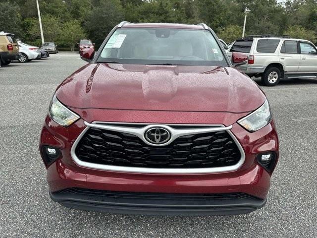 used 2023 Toyota Highlander car, priced at $27,000