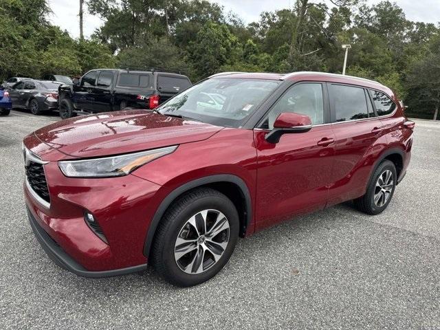 used 2023 Toyota Highlander car, priced at $27,000