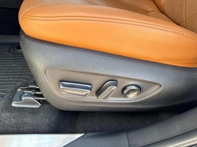 used 2023 Toyota Highlander car, priced at $39,998