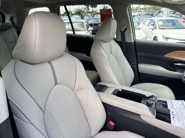 new 2025 Toyota Grand Highlander car, priced at $57,138