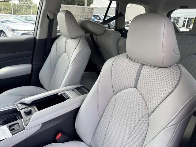 new 2025 Toyota Grand Highlander car, priced at $57,138