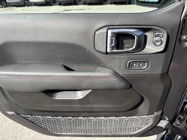 used 2023 Jeep Gladiator car, priced at $32,000