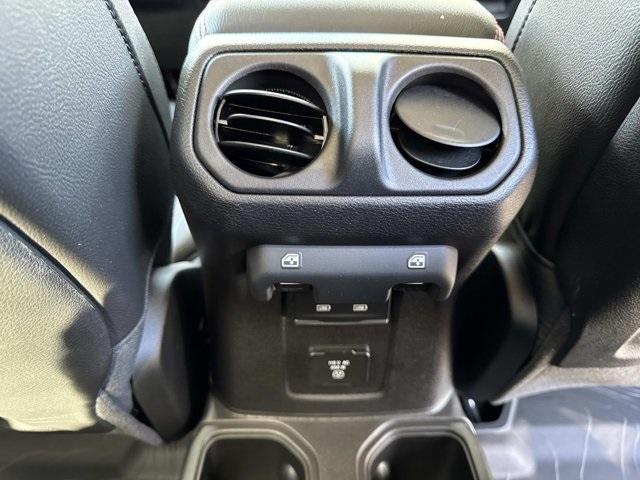 used 2023 Jeep Gladiator car, priced at $32,000